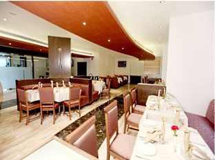 Vinstar Serviced Apartments Хинджевади Екстериор снимка