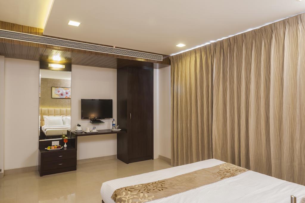 Vinstar Serviced Apartments Хинджевади Екстериор снимка