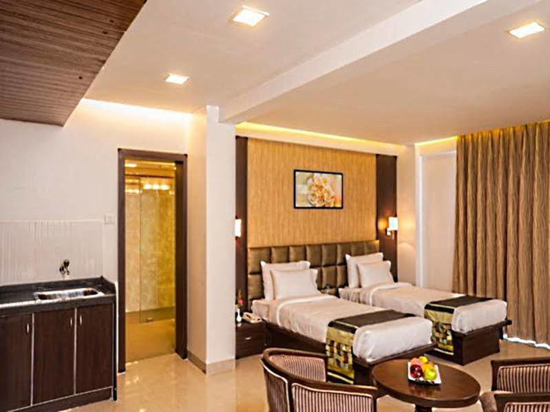 Vinstar Serviced Apartments Хинджевади Екстериор снимка